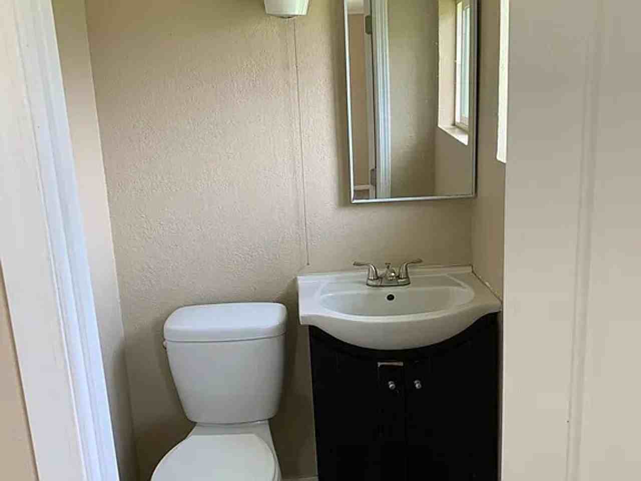 1880 Gold Strike Rd - Photo 3 of 4