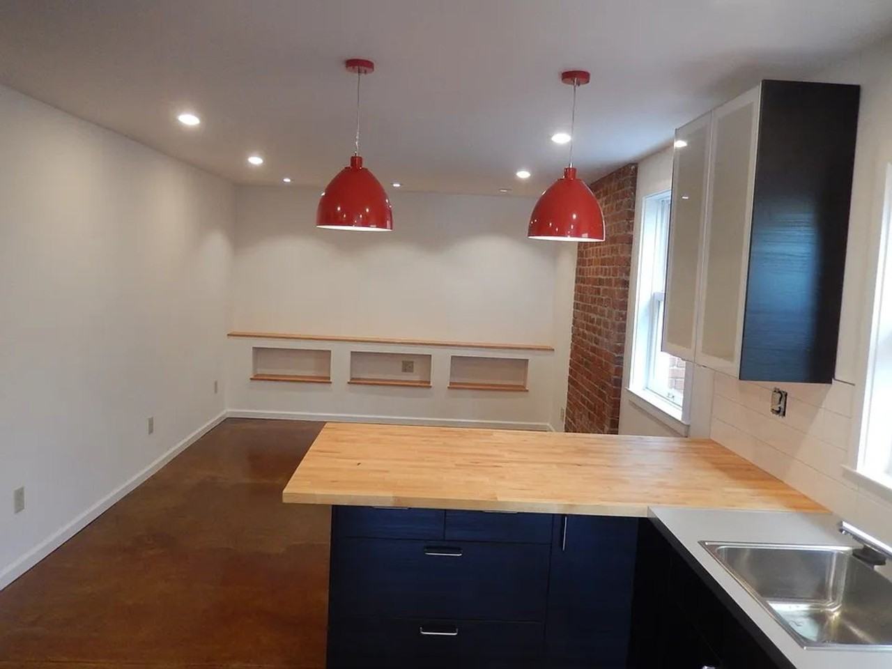 138 Linden Ave - Photo 3 of 8