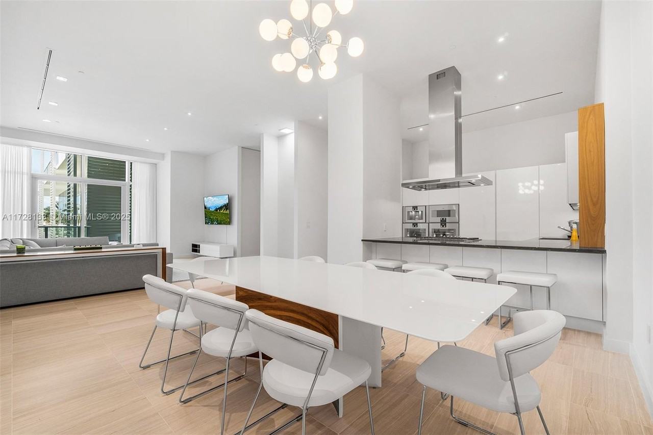 Meridian Ave & W 48th St - Photo 3 of 29