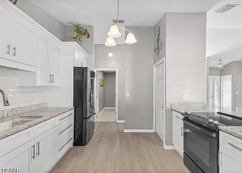 20 Emerson Dr - Photo 6 of 13