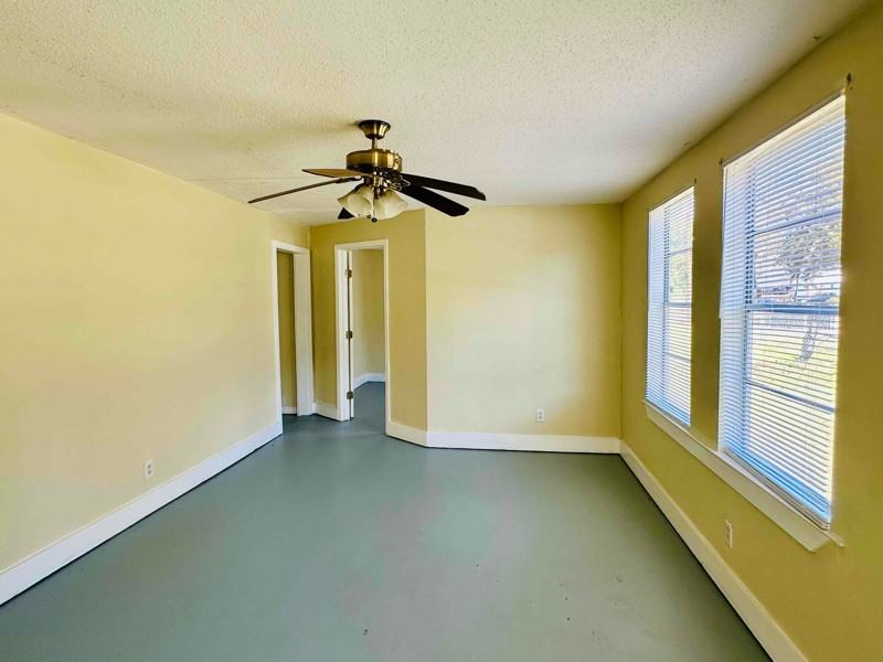 3220 Brown Rd - Photo 3 of 15