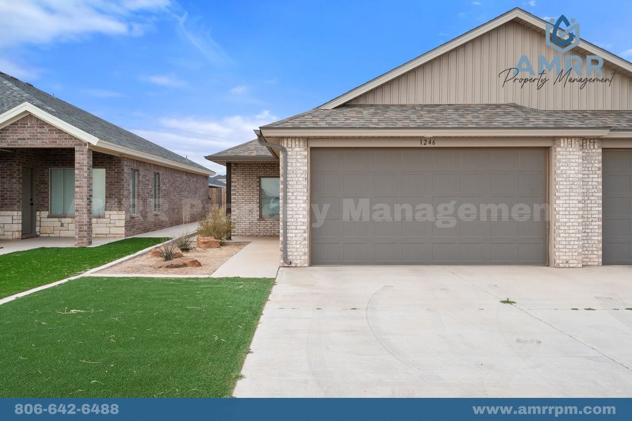 1246 N 7th St - Photo 2 of 23