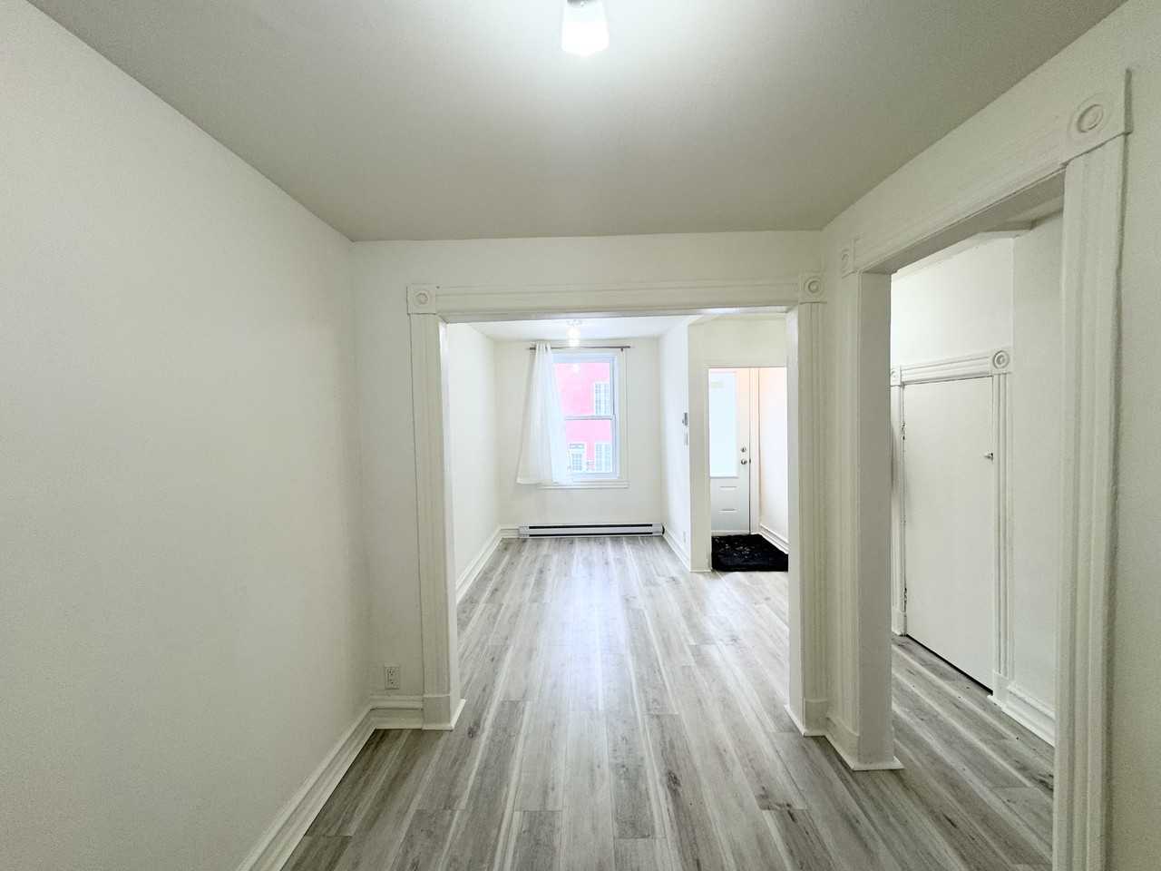 2073 Rue Cuvillier - Photo 3 of 9