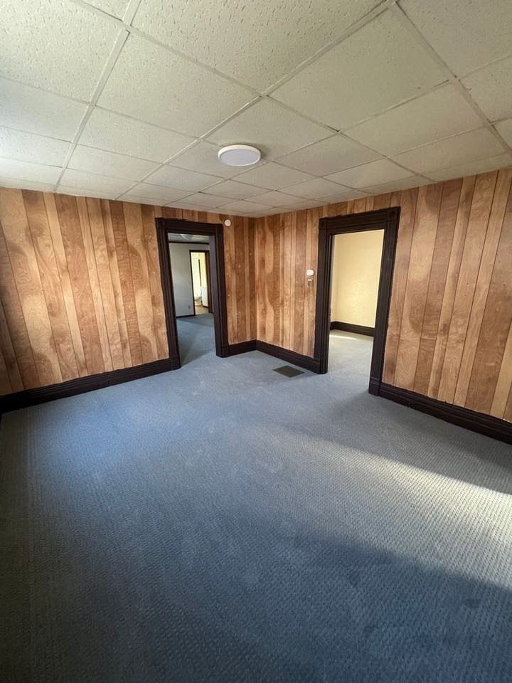 718 E 5th St - Photo 2 of 10