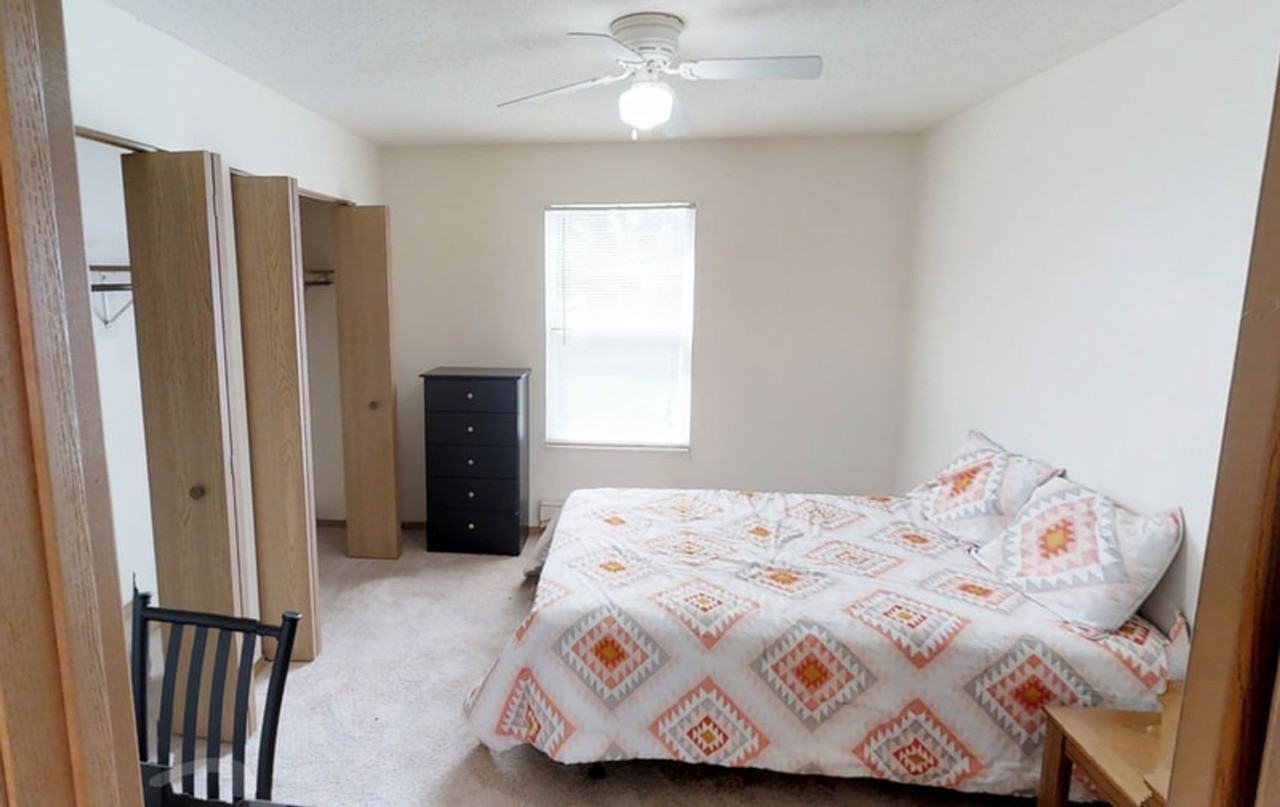 201 South Grove - Photo 6 of 13