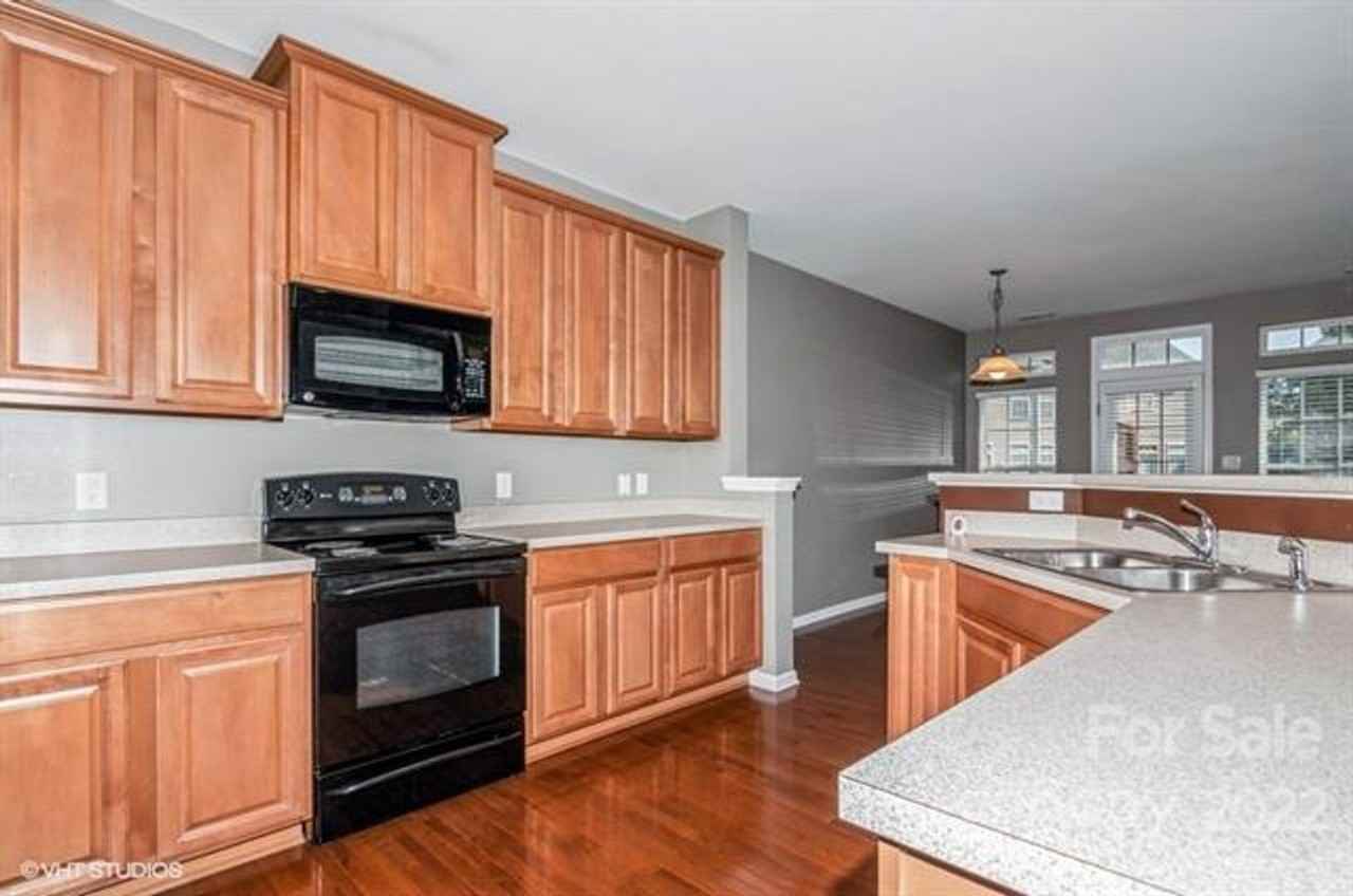 7540 Turley Ridge Ln - Photo 3 of 15
