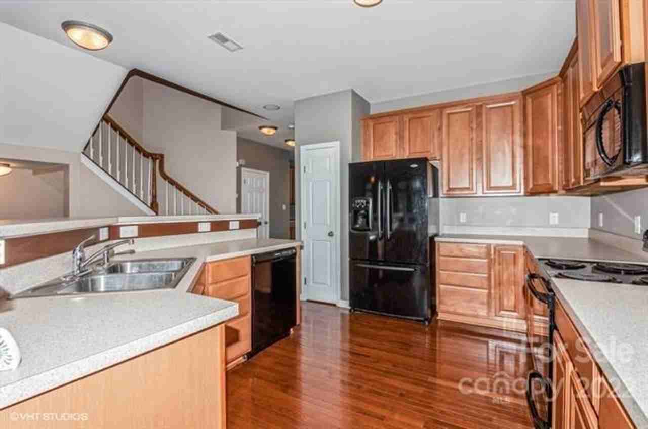 7540 Turley Ridge Ln - Photo 4 of 15