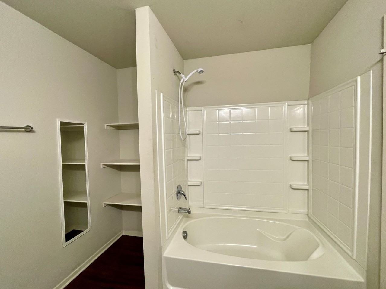 4708 Judes Park - Photo 4 of 24