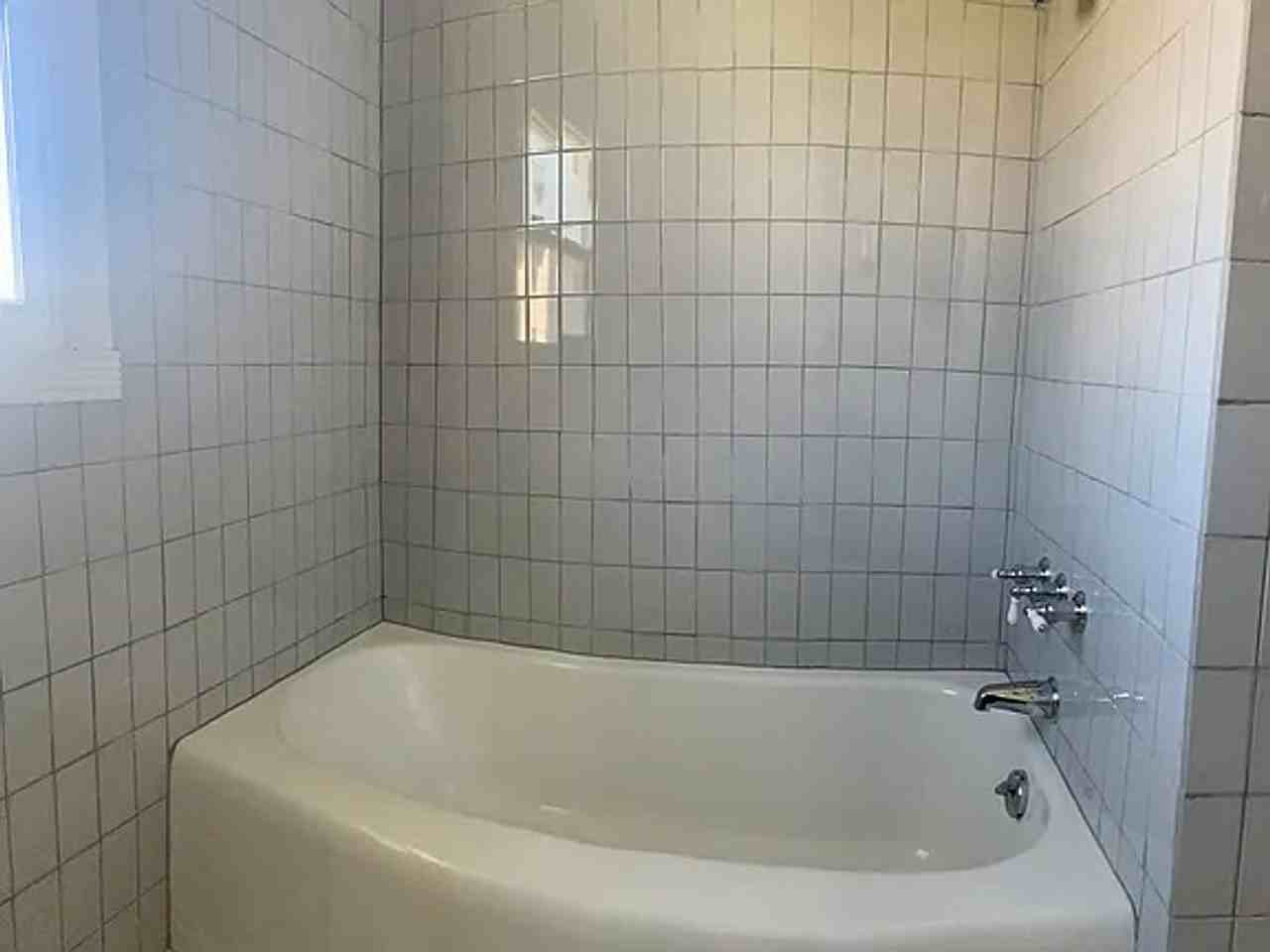 1016 South Ave - Photo 2 of 14