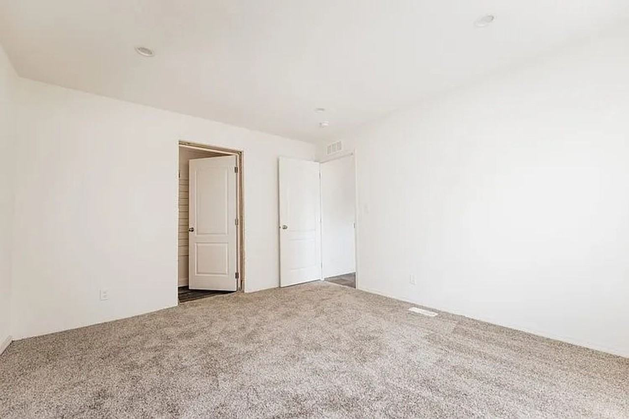 105 Holiday Park Vlg - Photo 2 of 10