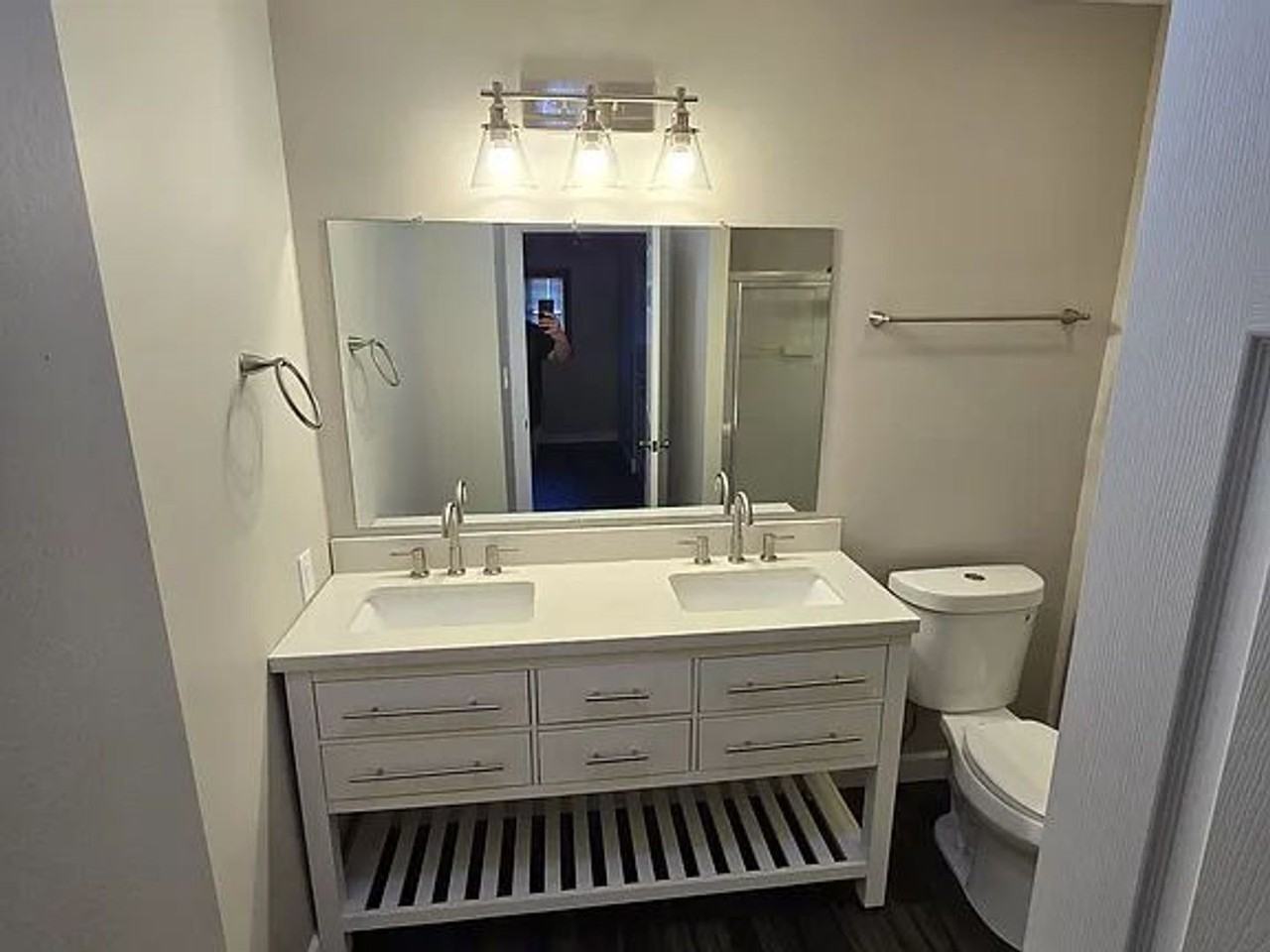 1127 Granville Rd - Photo 3 of 12