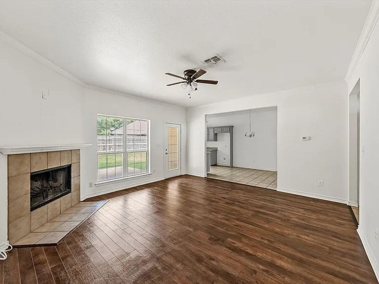 10333 Peony Ln - Photo 3 of 6