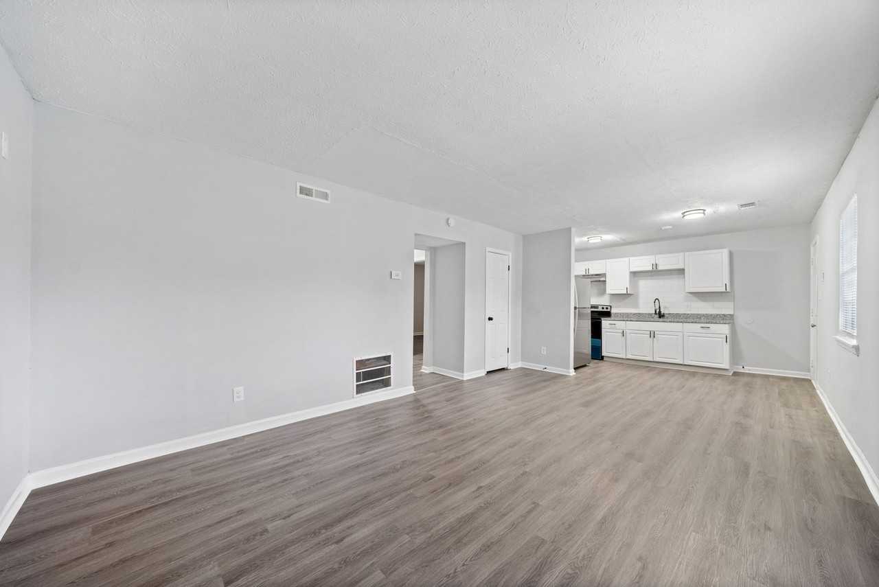 7830 North McDonough Street #A4 - Photo 3 of 13