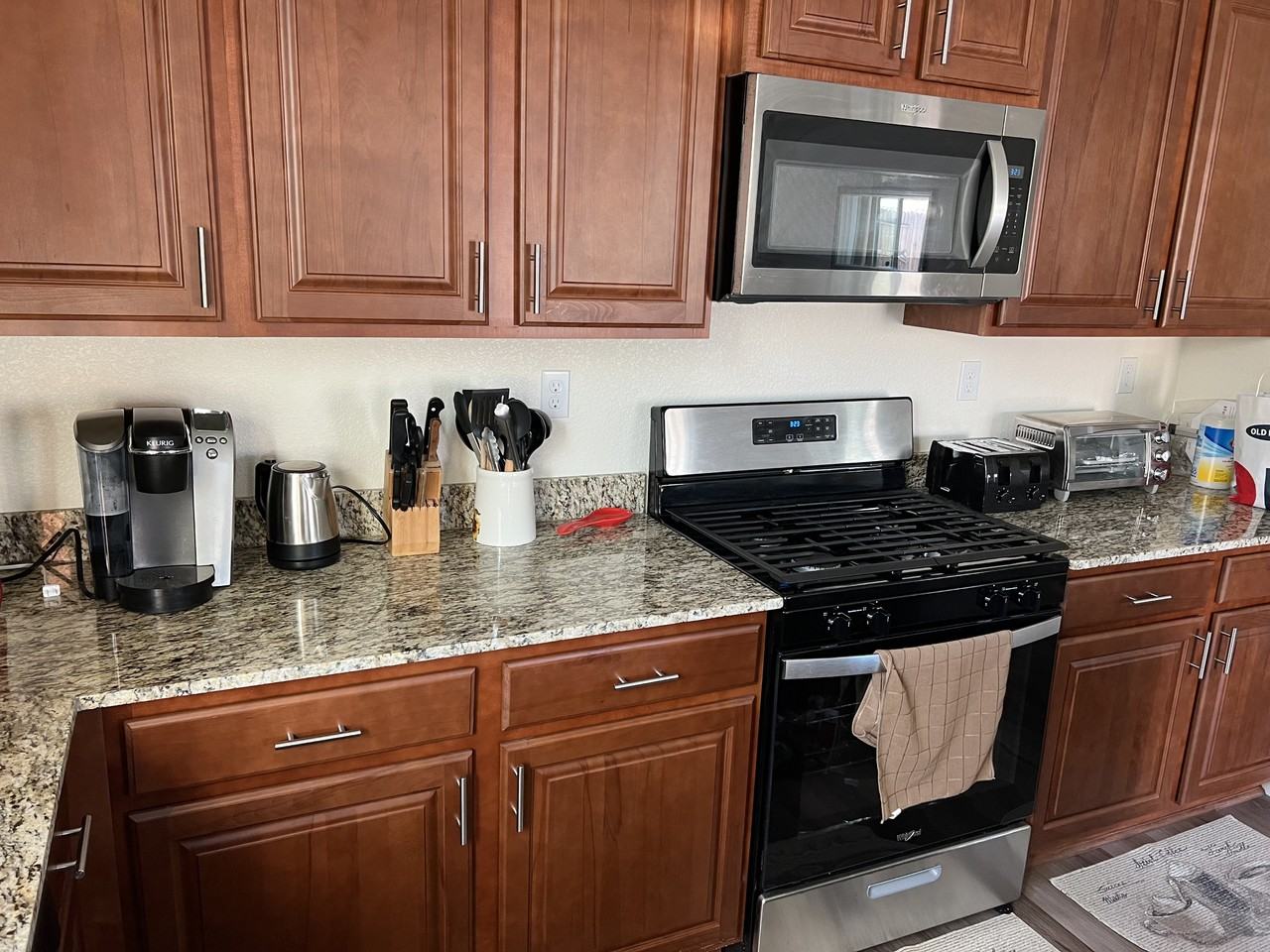 10424 Skynyrd Way #NA - Photo 3 of 16