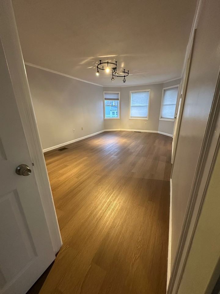 382 Main St #384 - Photo 3 of 7