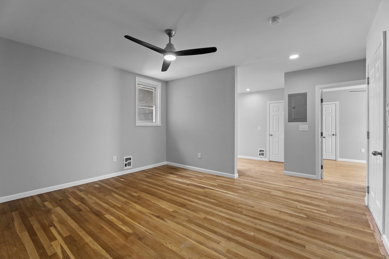 108 Main St #201 - Photo 3 of 7