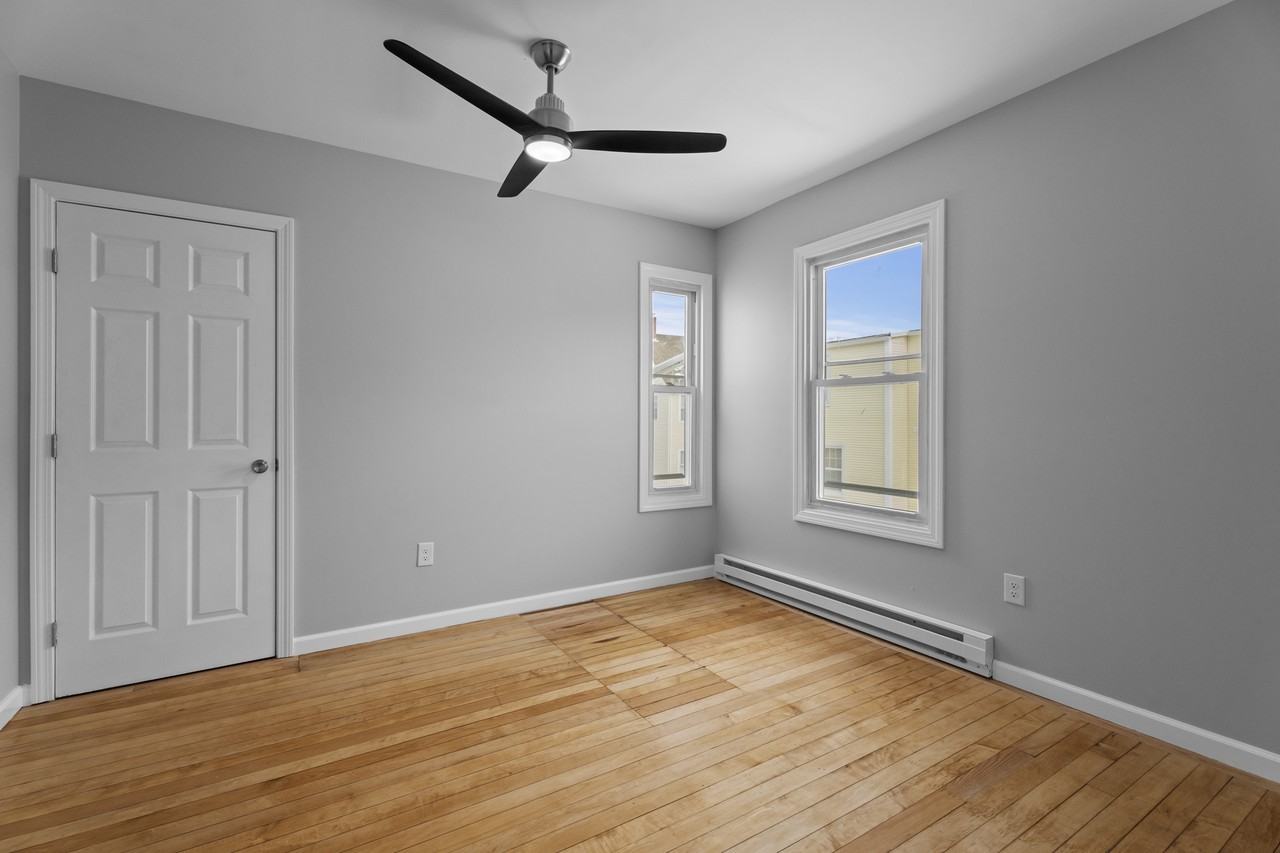108 Main St #201 - Photo 5 of 7