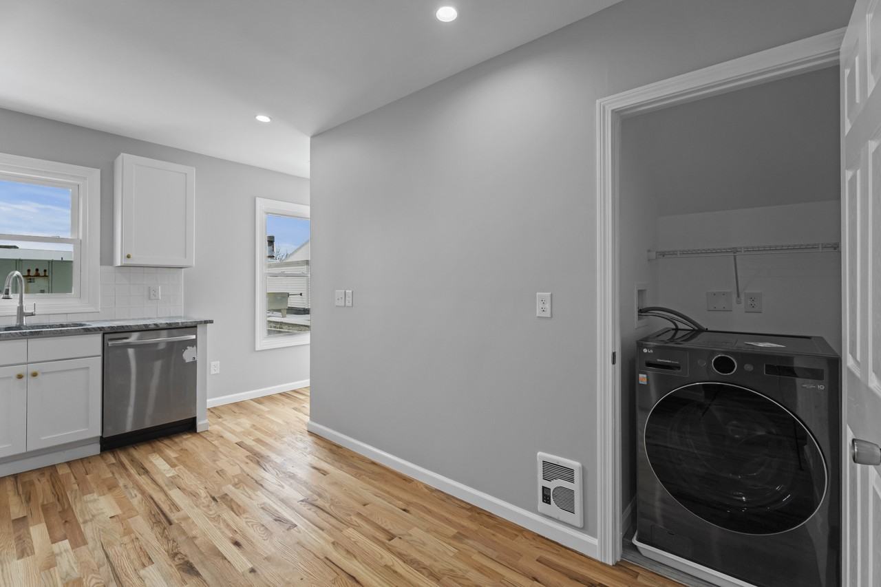 108 Main St #201 - Photo 6 of 7