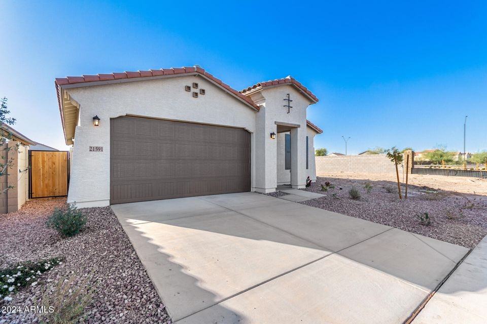21591 W Papago St #NA - Photo 2 of 23