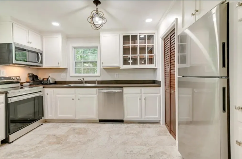 1625 Front St #C - Photo 7 of 12