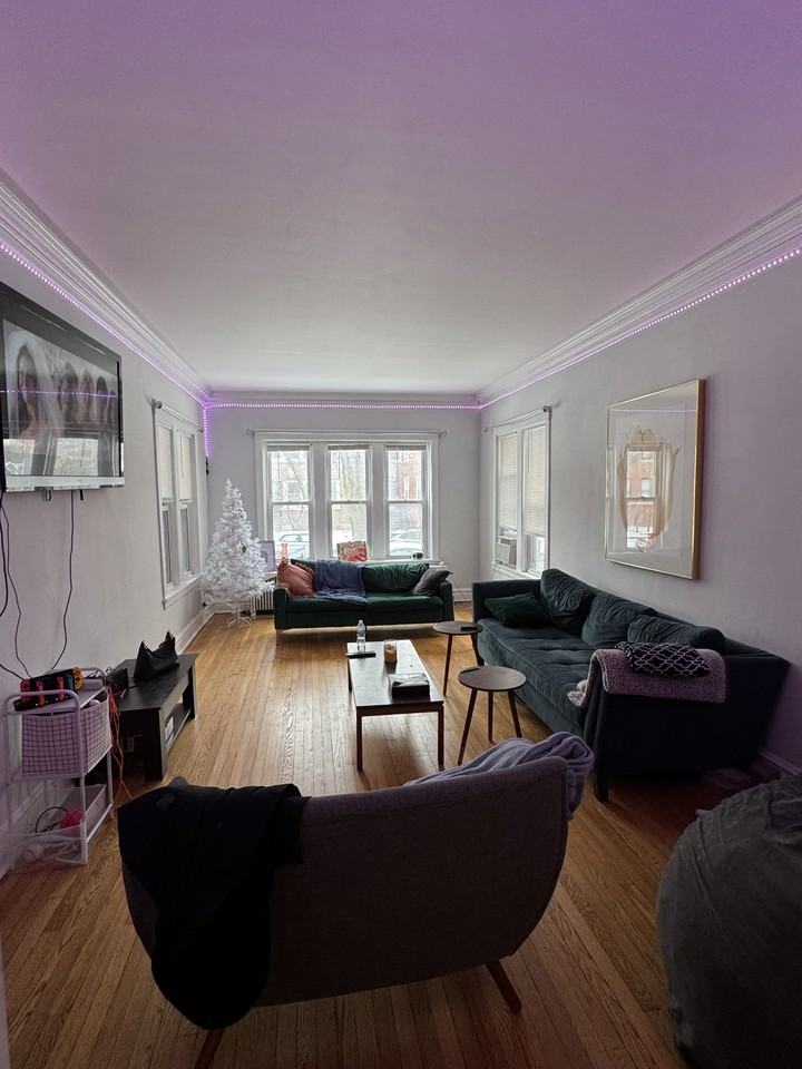 6454 N Lakewood Ave #1 - Photo 2 of 28