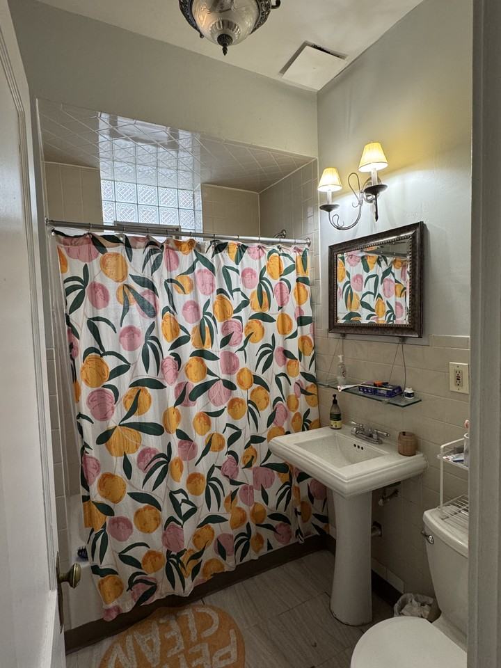 6454 N Lakewood Ave #1 - Photo 7 of 28