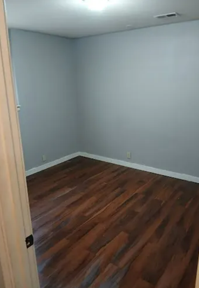 108 E 4th St Apt A #0 - Photo 4 of 7