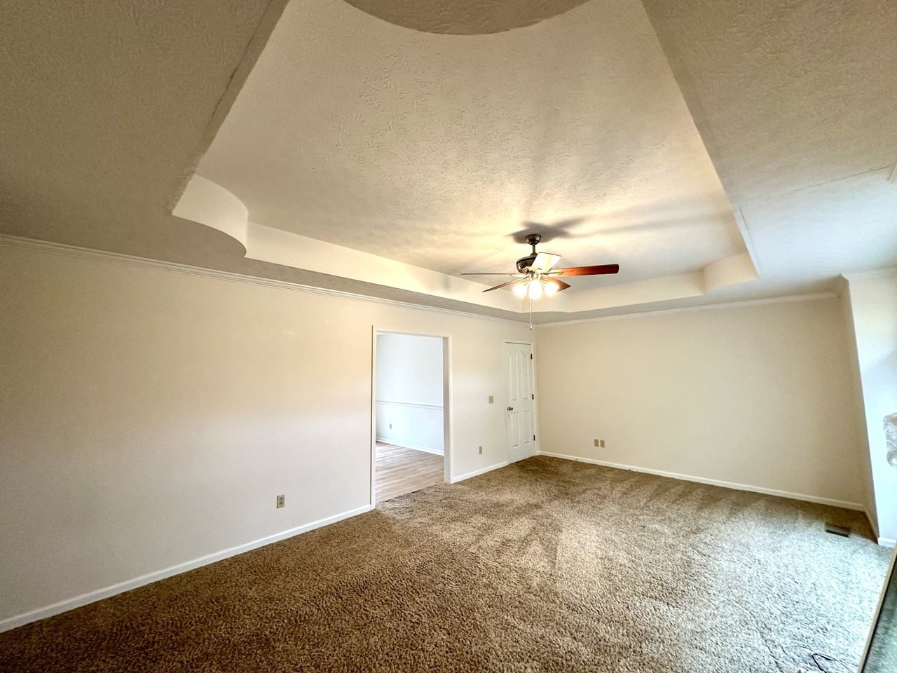 102 Keri Dr - Photo 2 of 15