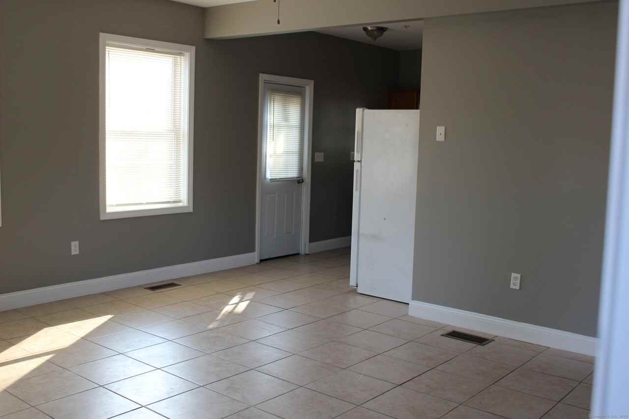 142 Park St - Photo 5 of 5