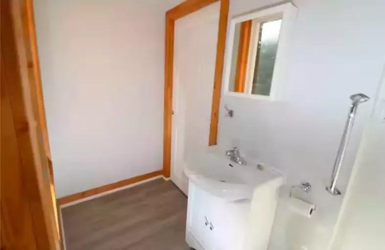 98 Mill St - Photo 3 of 15