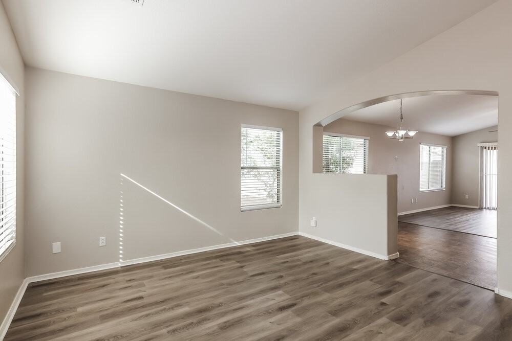 14756 W Maui Ln - Photo 3 of 16