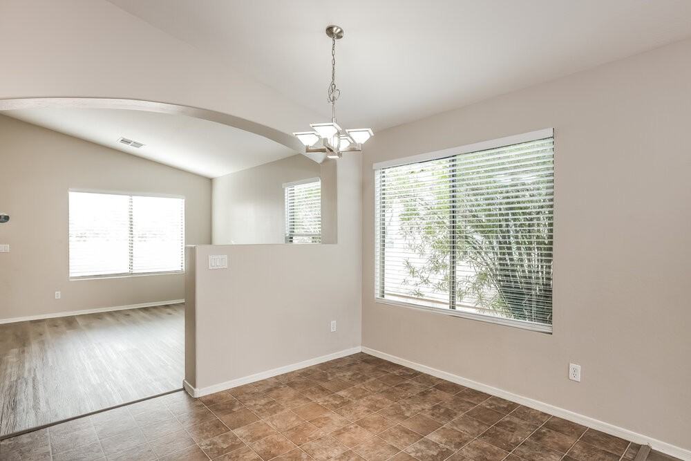 14756 W Maui Ln - Photo 6 of 16