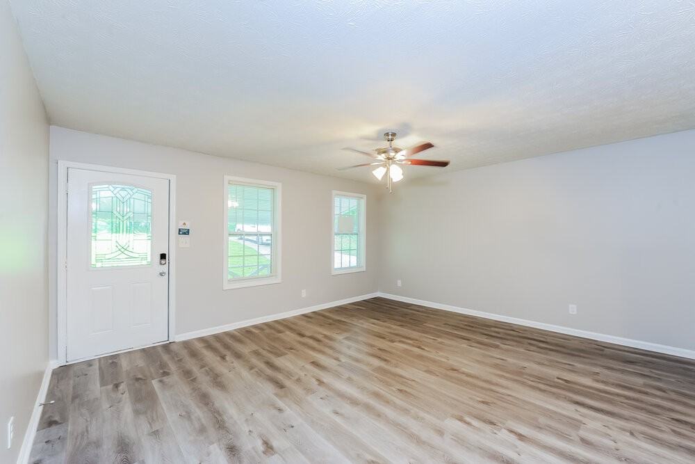 3608 Mansfield Ln - Photo 5 of 16