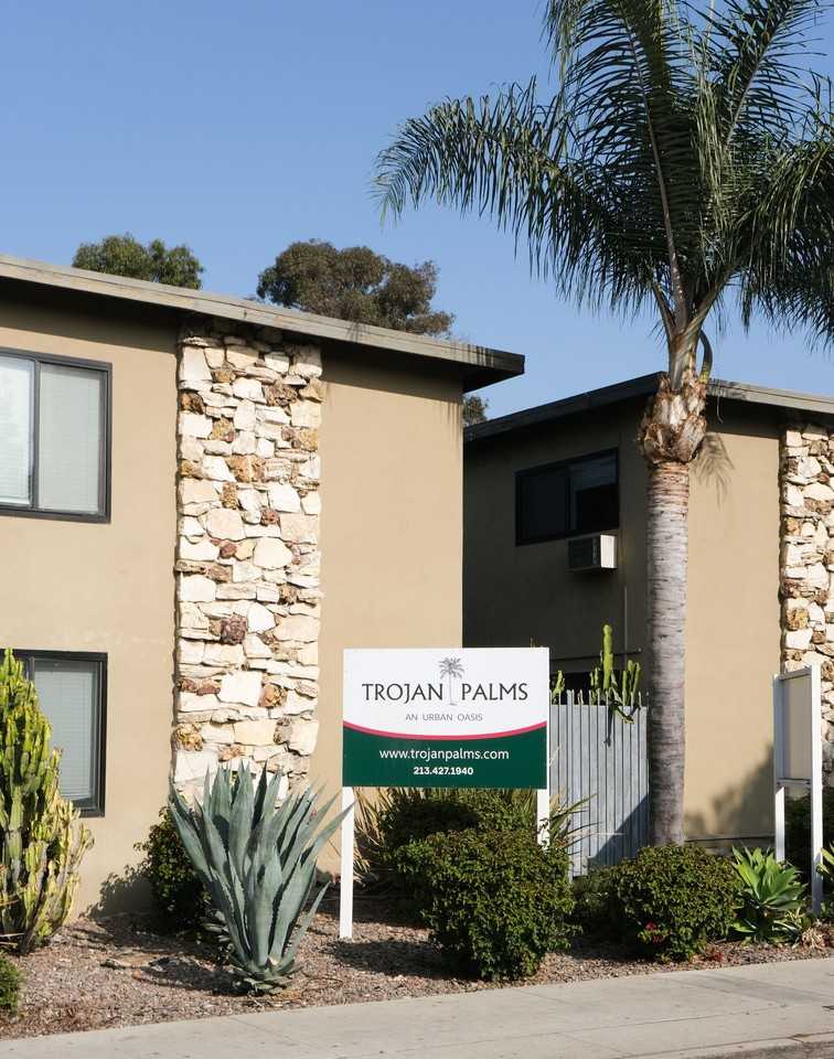 Trojan Palms - Photo 4 of 33