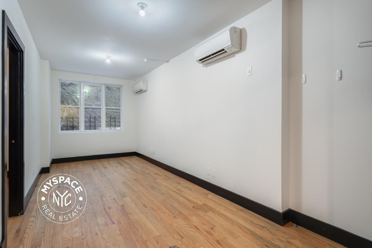 2427 Dean St #4a - Photo 3 of 10