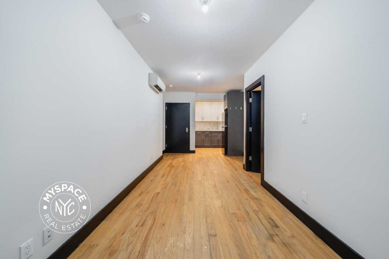 2427 Dean St #4a - Photo 5 of 10