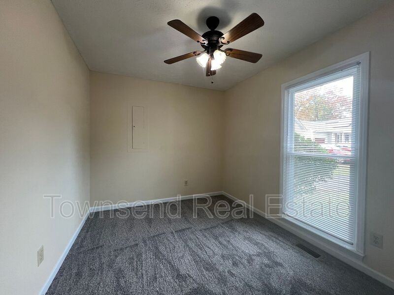 5038 Linton Hall Rd - Photo 6 of 13