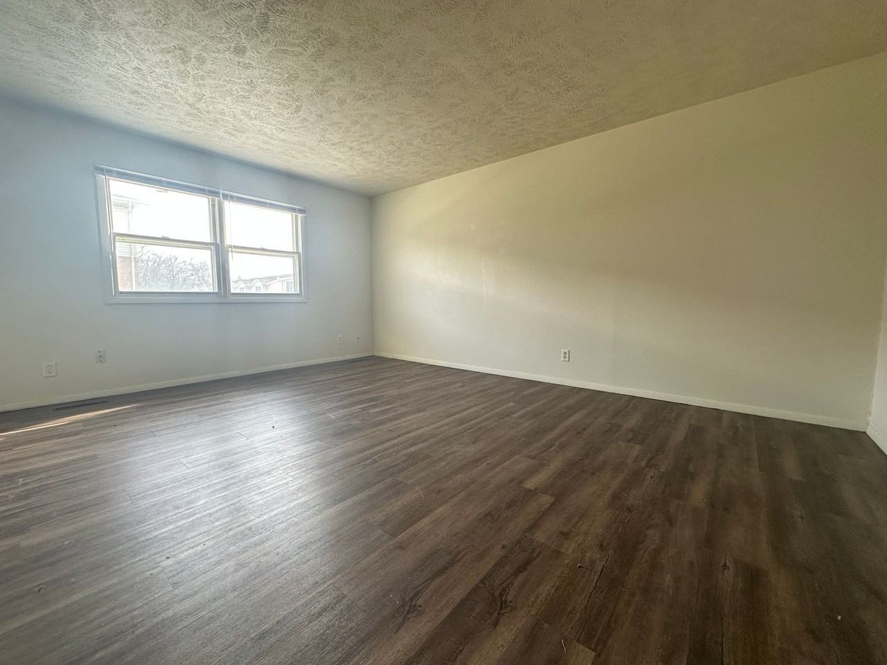 101 E. Lincoln - Photo 5 of 14