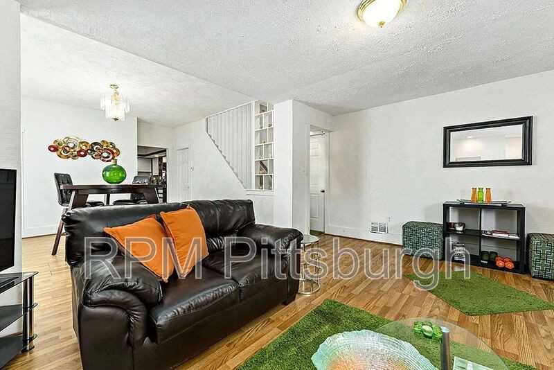 1114 Valley St - Photo 2 of 21