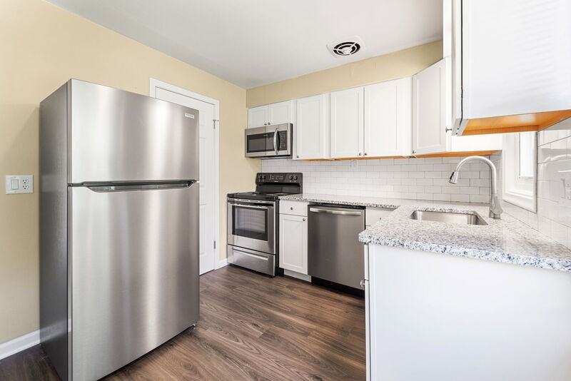 51635 Mound Rd - Photo 3 of 11