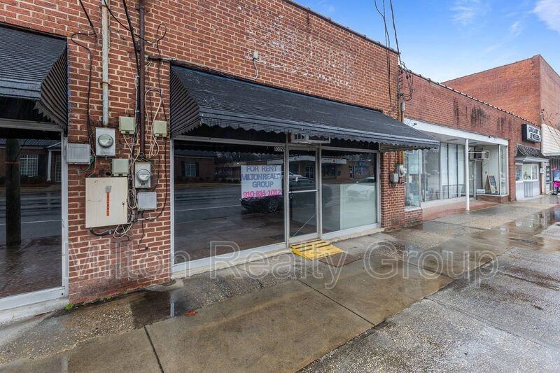 1009 S Main St - Photo 5 of 18