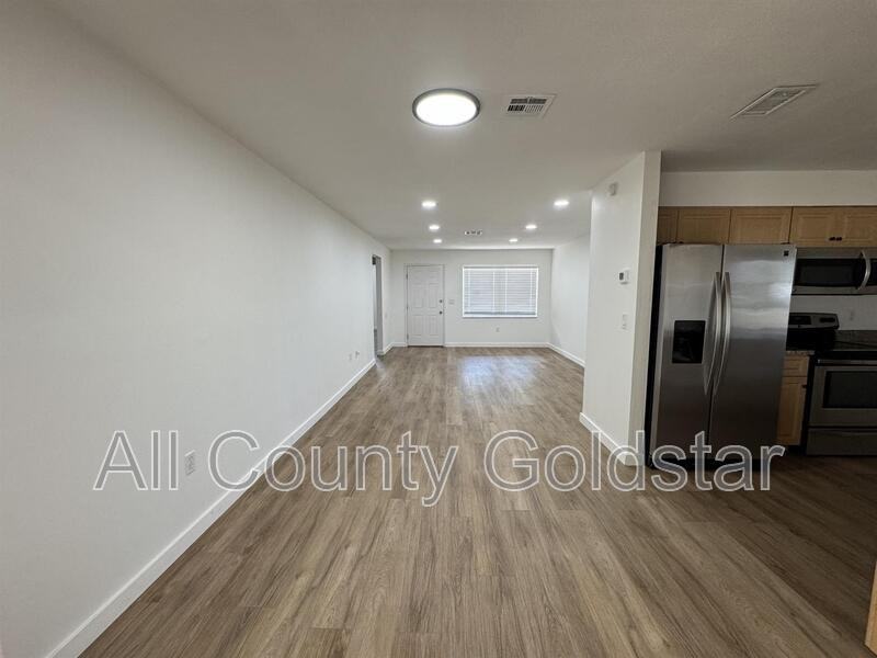 134 Boundary Blvd #B - Photo 2 of 15