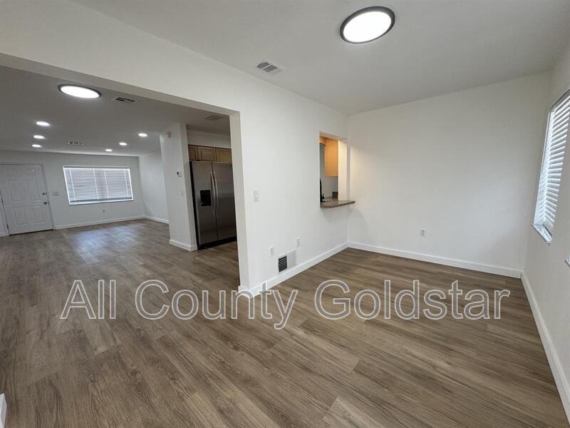 134 Boundary Blvd #B - Photo 3 of 15