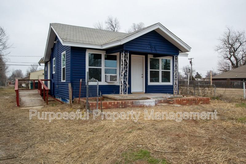2409 W Main St - Photo 2 of 18