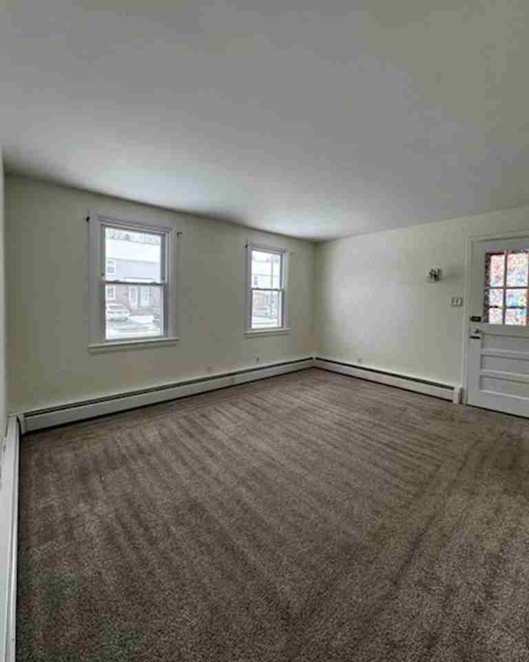 1078 Kelly Dr - Photo 6 of 7