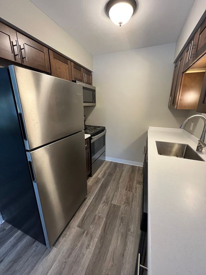 1807 E 3rd St #16 - Photo 3 of 19