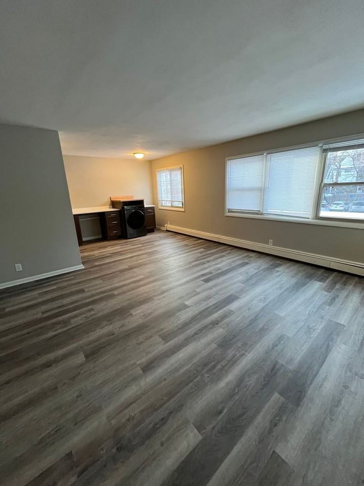 1807 E 3rd St #16 - Photo 2 of 19