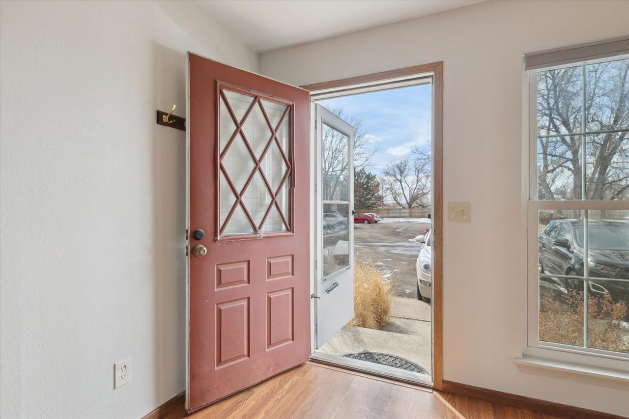 1160 Milo Cir #B - Photo 6 of 27