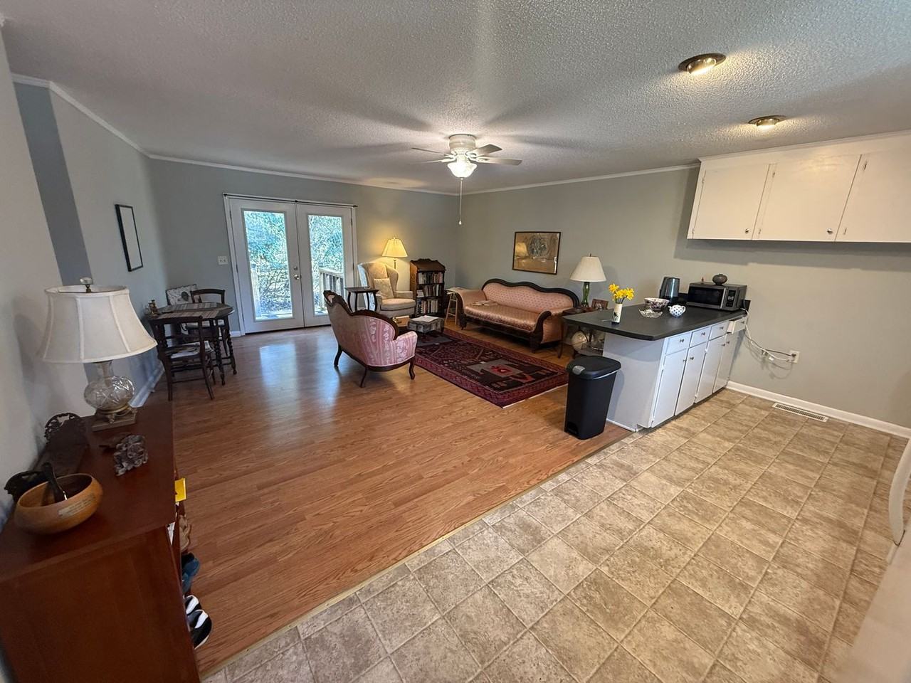 347 Sunset Dr - Photo 5 of 15