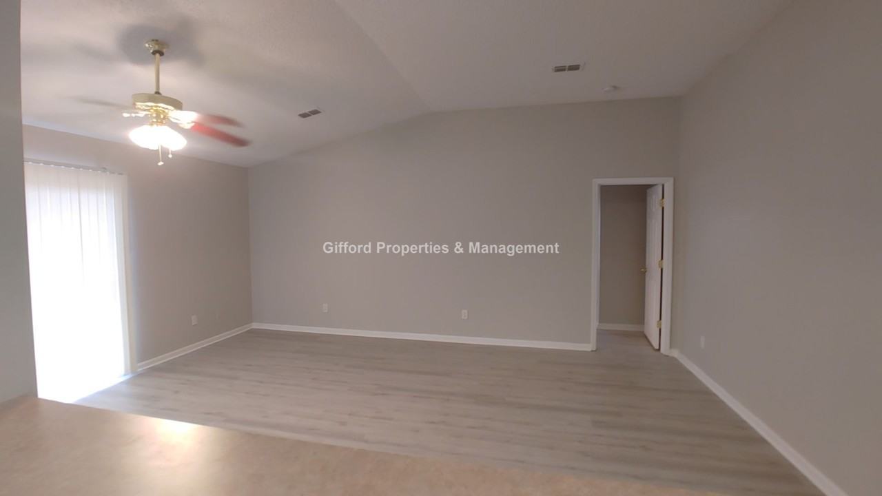 5520 Cabot Dr N - Photo 7 of 14